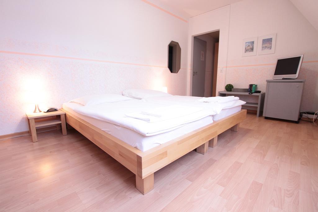 Ib-Gastehaus Hotel Stuttgart Habitación foto