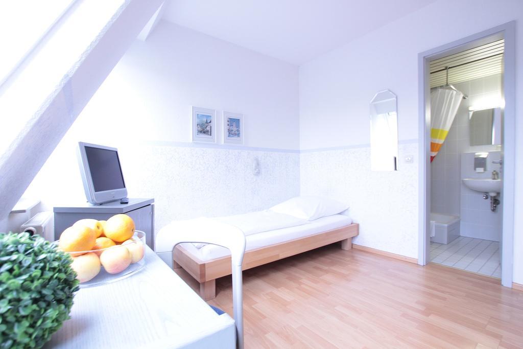 Ib-Gastehaus Hotel Stuttgart Habitación foto